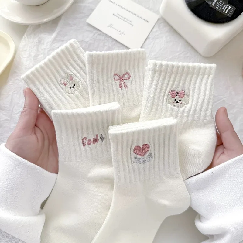 Set 5 Đôi Tất / Vớ Cổ Trung Màu Trắng Kem Thêu Họa Tiết Hoạt Hình Hồng Dễ Thương Style Hàn Quốc